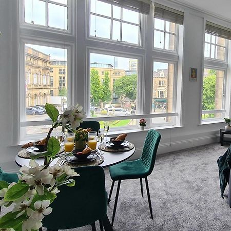 Royal Retreat Harrogate - Free Parking Nearby Ultra Fast Wifi Apartment Exterior photo